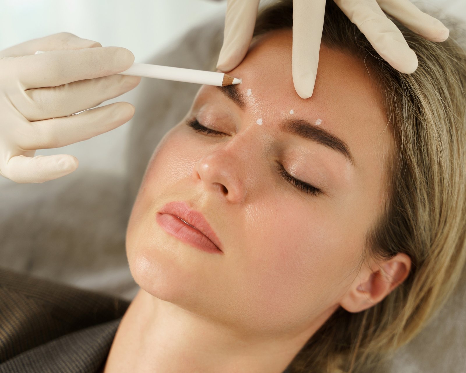 Non-Surgical Liquid Facelift & Dermal Contouring